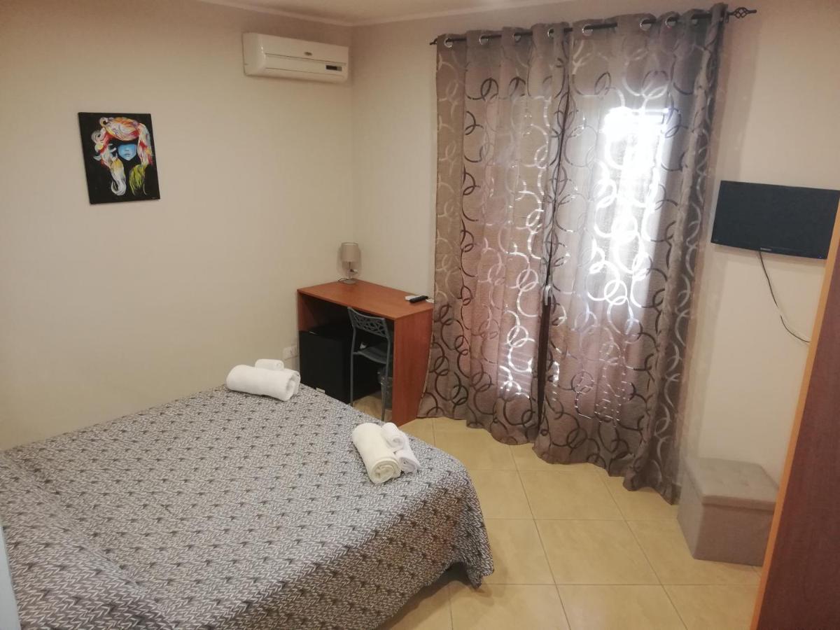 Anthea Dell' Etna Bed & Breakfast Santa Venerina Exterior photo