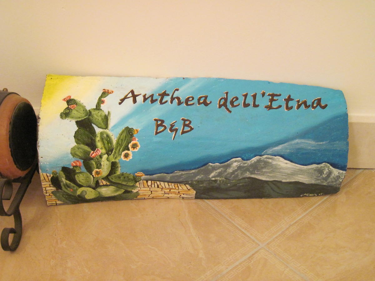 Anthea Dell' Etna Bed & Breakfast Santa Venerina Exterior photo