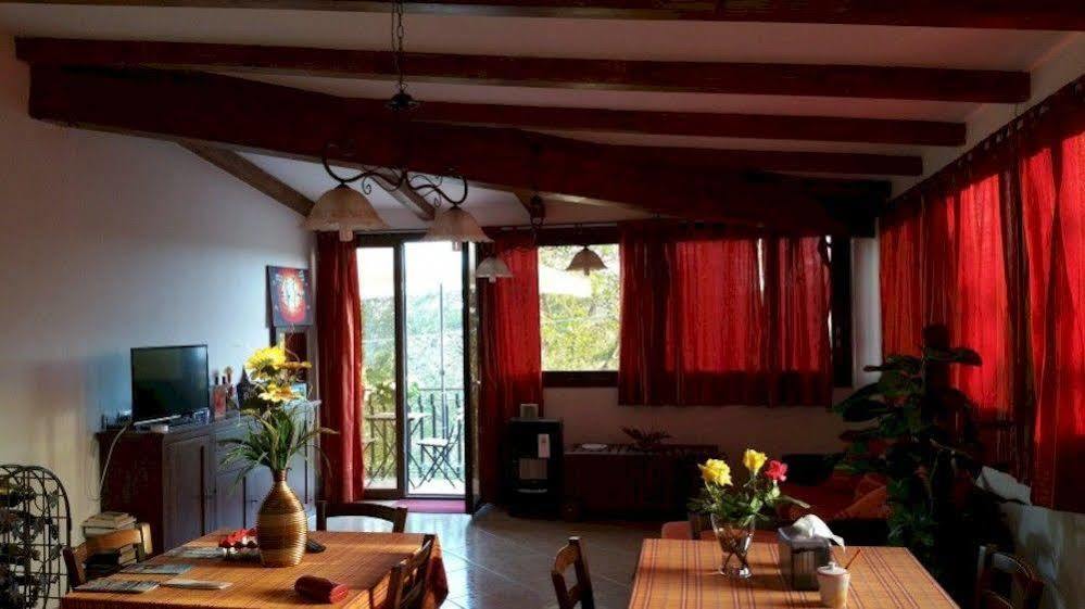 Anthea Dell' Etna Bed & Breakfast Santa Venerina Exterior photo