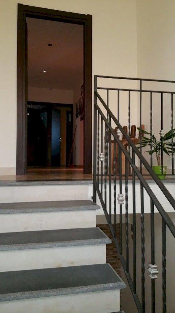 Anthea Dell' Etna Bed & Breakfast Santa Venerina Exterior photo